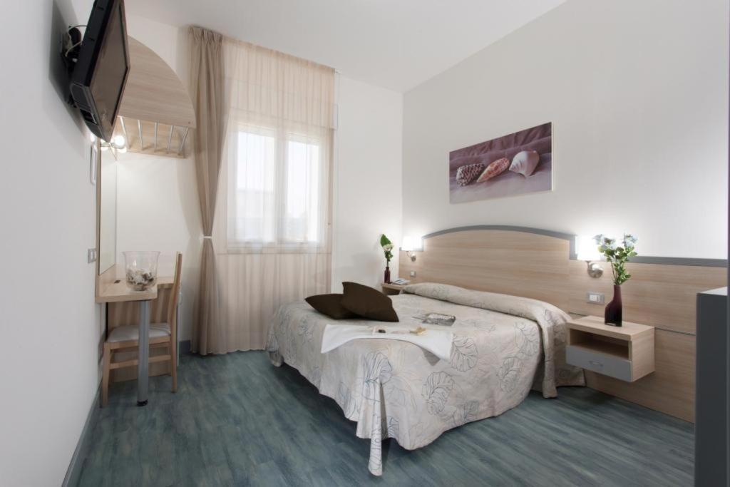 Hotel Beau Soleil Cesenatico Esterno foto