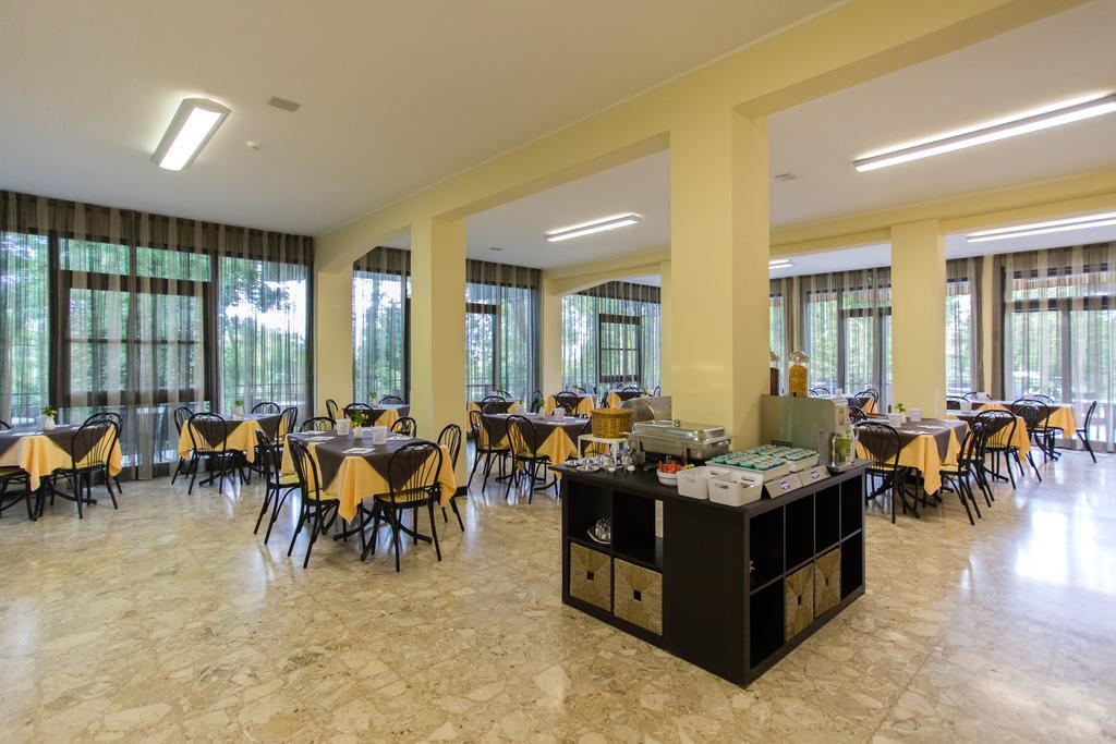 Hotel Beau Soleil Cesenatico Esterno foto