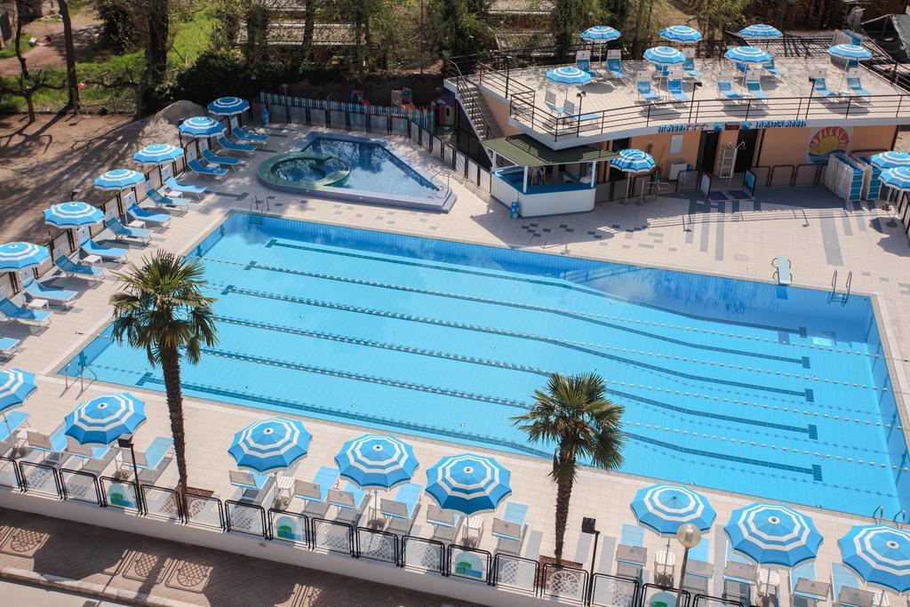 Hotel Beau Soleil Cesenatico Esterno foto