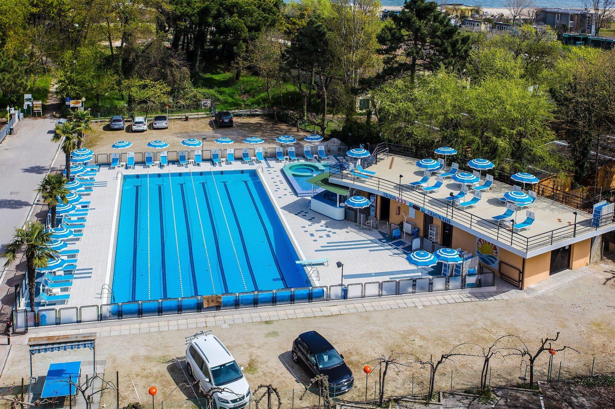 Hotel Beau Soleil Cesenatico Esterno foto